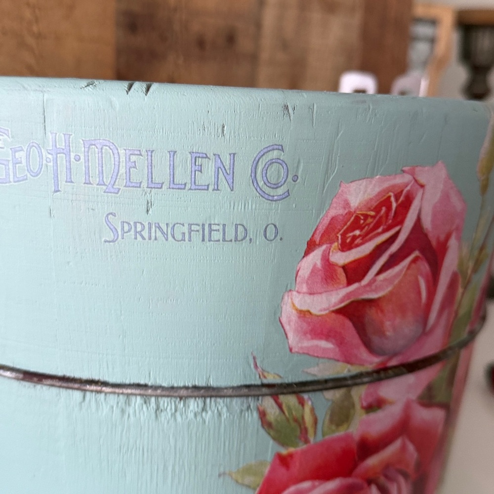 Upcycled Painted Wooden Ice Cream Bucket with a Red Roses Transfer - Picture 10 of 12